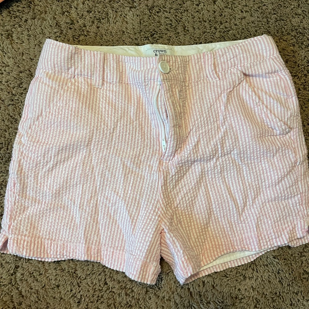 Girls crown & Ivy pink and white seersucker shorts